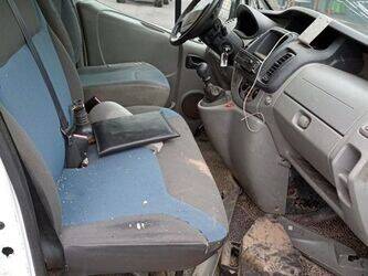 2010-renault-trafic-1454574-47290191