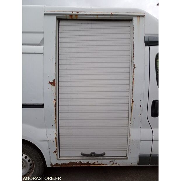 2010 Renault Trafic-47290193