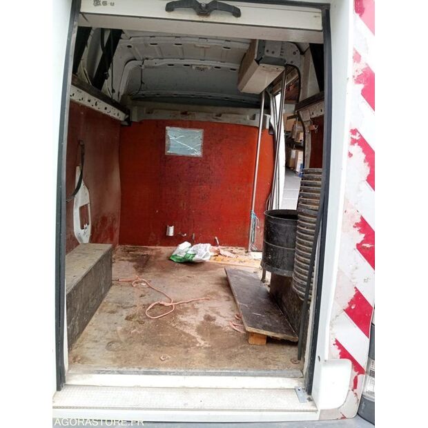2010 Renault Trafic-47290195