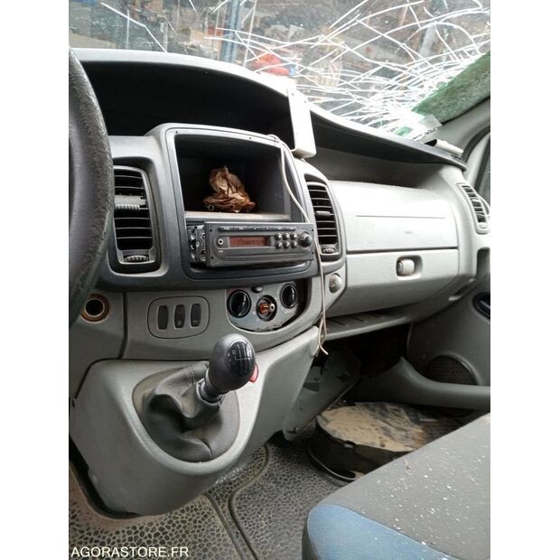 2010 Renault Trafic-47290196