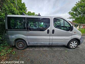2005-renault-trafic-1454581-47290321