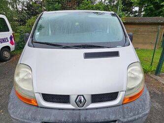 2005-renault-trafic-1454581-47290322