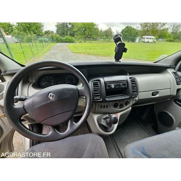 2005 Renault Trafic-47290329
