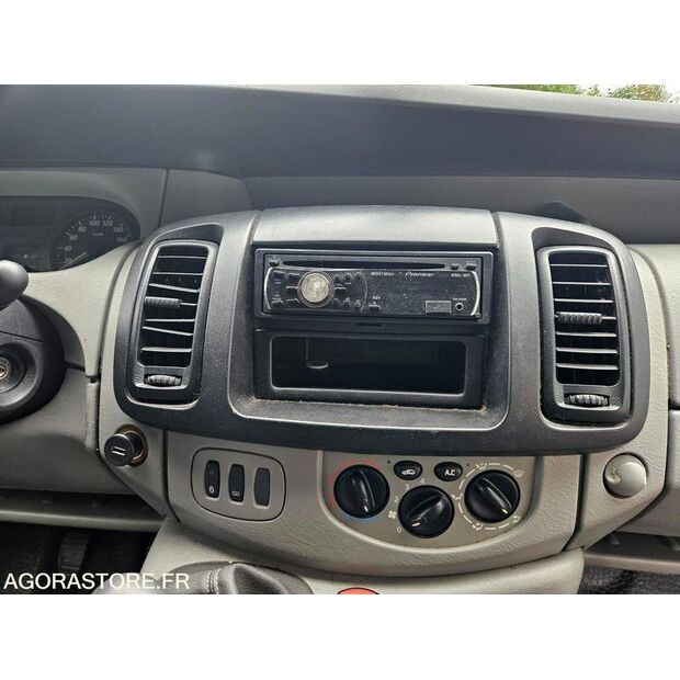 2005 Renault Trafic-47290330