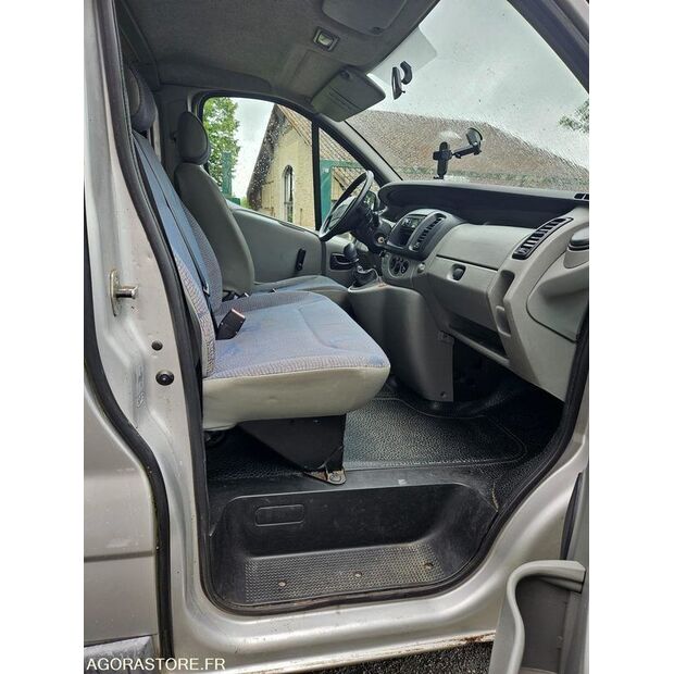 2005 Renault Trafic-47290331