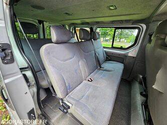 2005-renault-trafic-1454581-47290336