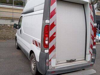 2009-renault-trafic-1454585-47290430