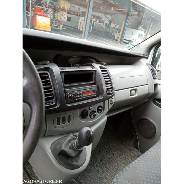 2009 رينو Trafic-47290436