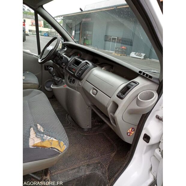 2009 رينو Trafic-47290437