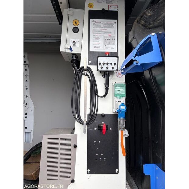 2024 Renault Master-47290814