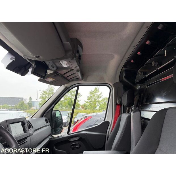 2024 Renault Master-47290819