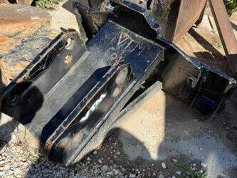 صورة ل حفارات بعجلات 2014 ميكالاك 12MTX