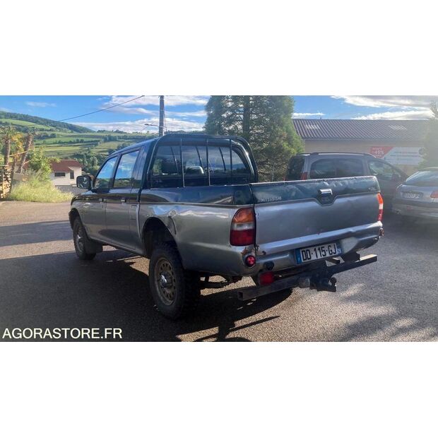 1999 ميتسوبيشي L200-47291000