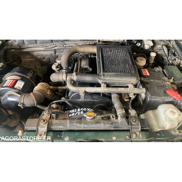 1999 ميتسوبيشي L200-47291036