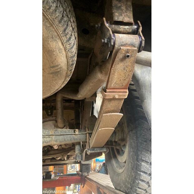 1999 ميتسوبيشي L200-47291045