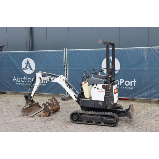 2015 بوبكات E10-AAEM-47294890
