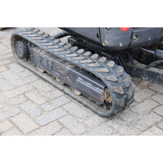 2015 بوبكات E10-AAEM-47294916