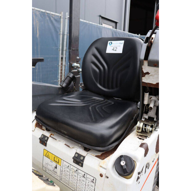 2015 بوبكات E10-AAEM-47294925
