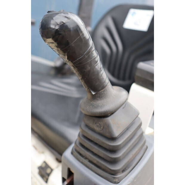 2015 بوبكات E10-AAEM-47294930