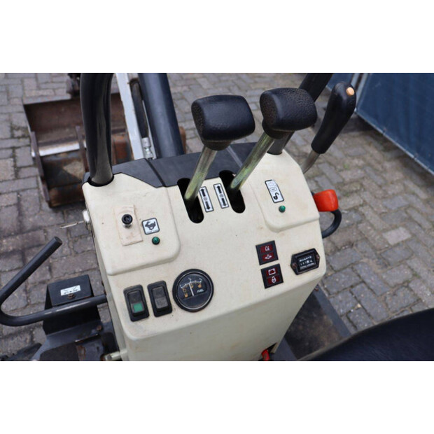 2015 بوبكات E10-AAEM-47294931