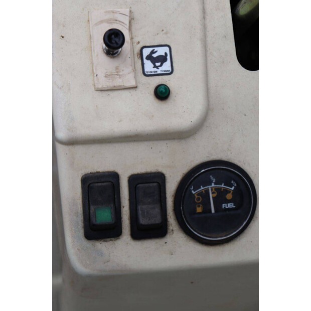 2015 بوبكات E10-AAEM-47294932