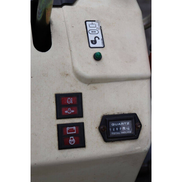 2015 بوبكات E10-AAEM-47294933