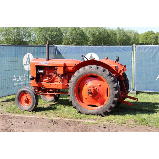 Field Universal Four-47295209