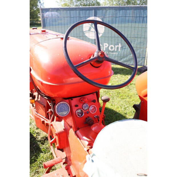 Field Universal Four-47295235