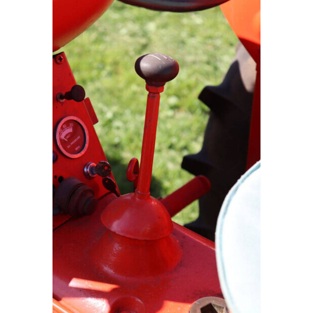 Field Universal Four-47295240
