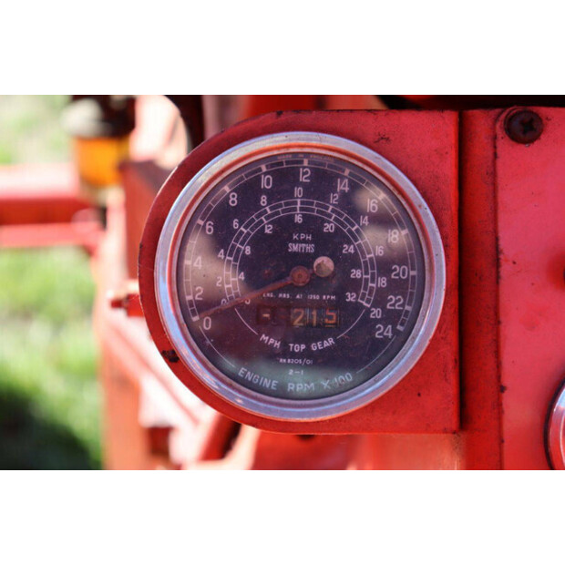Field Universal Four-47295242