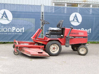 صورة ل جزازات تورو Groundsmaster 220-D