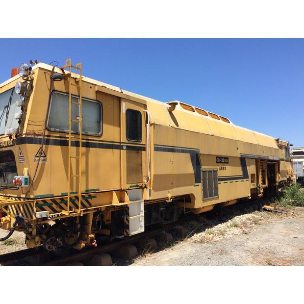 1991 Plasser & Theurer 08-32 M84-47297484