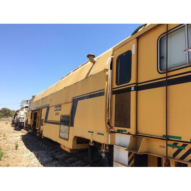 1991 Plasser & Theurer 08-32 M84-47297487