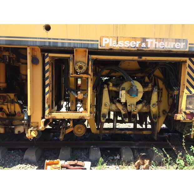 1991 Plasser & Theurer 08-32 M84-47297491