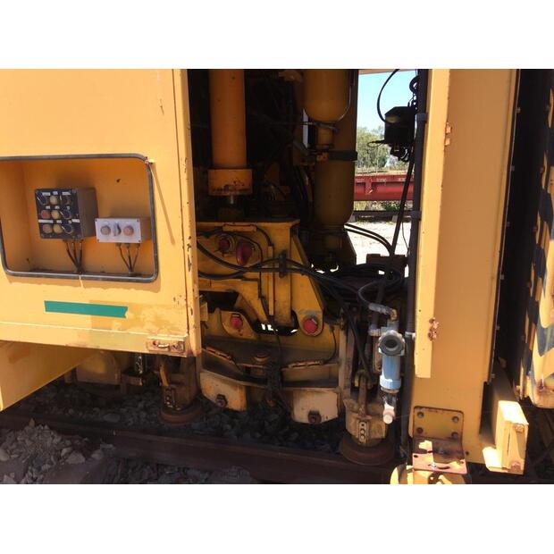 1991 Plasser & Theurer 08-32 M84-47297496