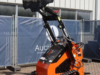 2025-skid-steer-36c-47298012