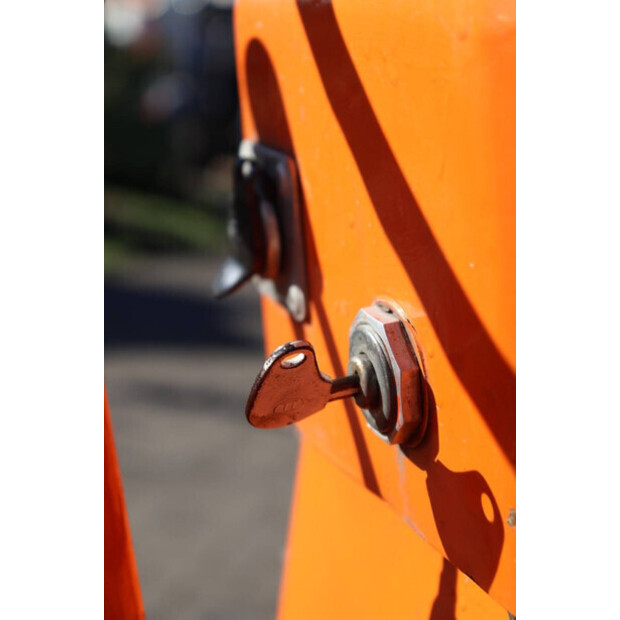 Holder P60-47299337
