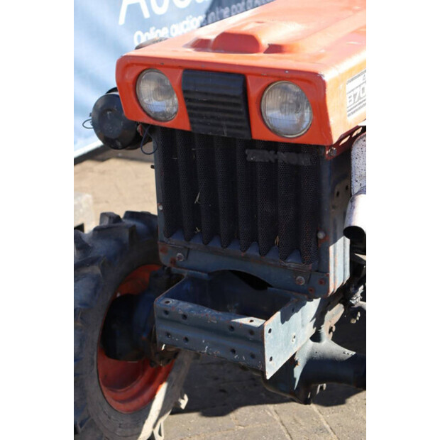 KUBOTA B7000-47299351