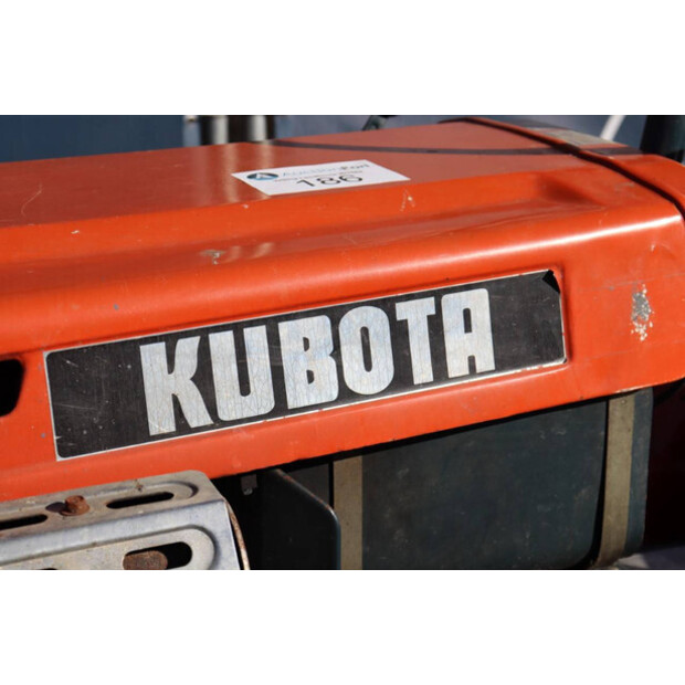 KUBOTA B7000-47299355