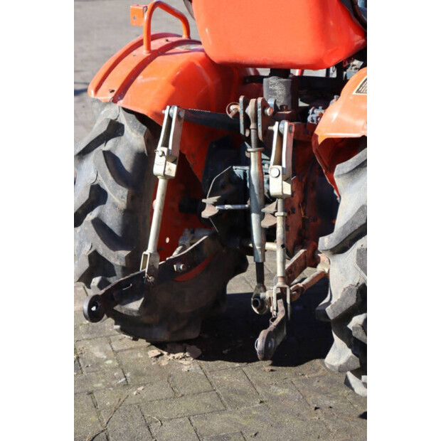 KUBOTA B7000-47299361