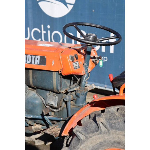 KUBOTA B7000-47299368