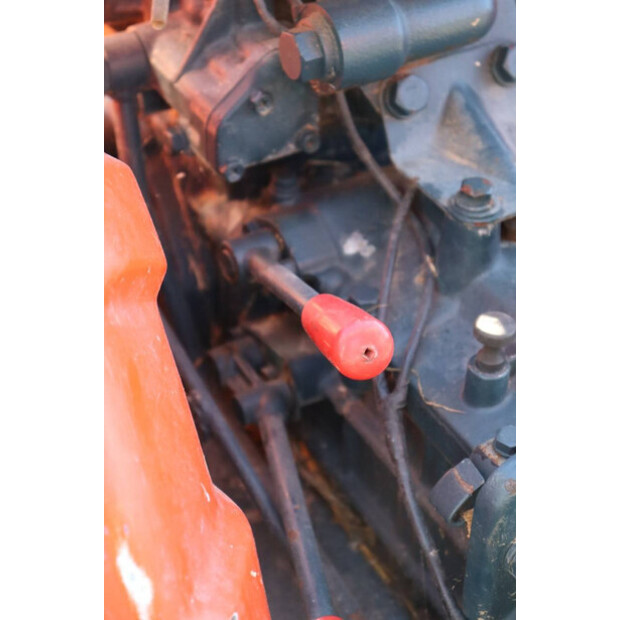 KUBOTA B7000-47299375