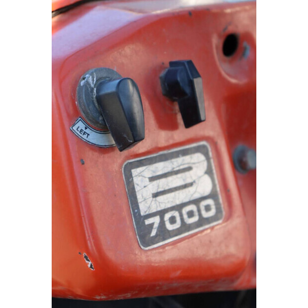 KUBOTA B7000-47299378