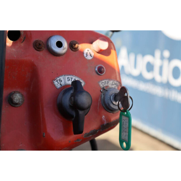 KUBOTA B7000-47299380