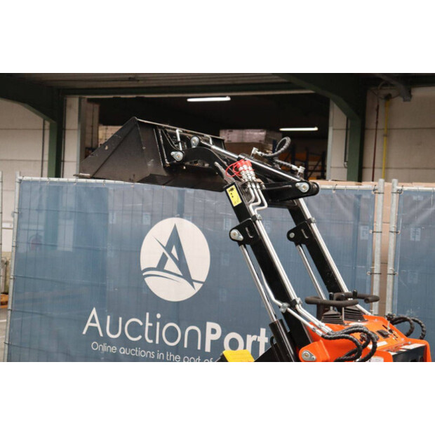 2025 Skid Steer 36C-47300374