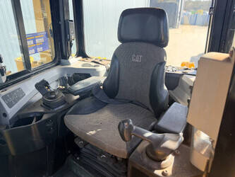2016-caterpillar-d6t-xl-1455338-47320769