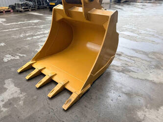2015-caterpillar-320el-1455346-47321277