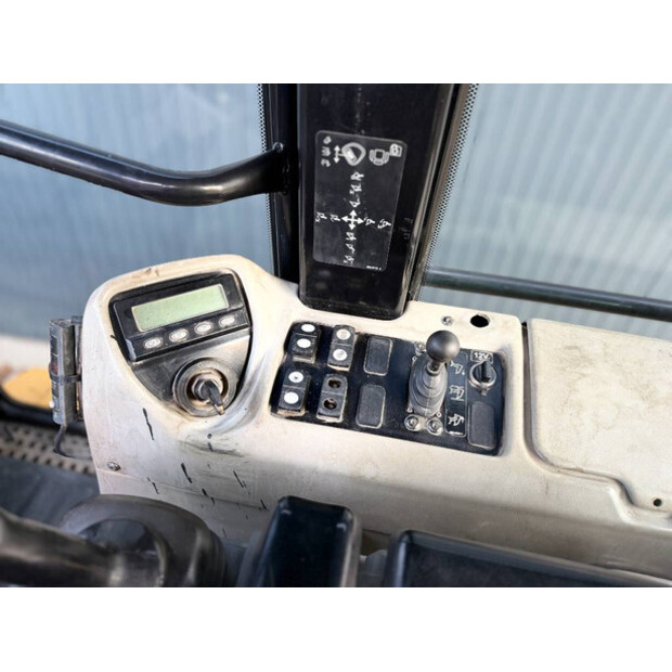 2010 Caterpillar 973D-47321991