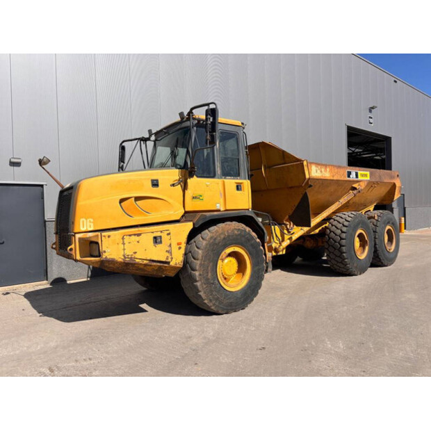 2010 بيل B25D-47325926