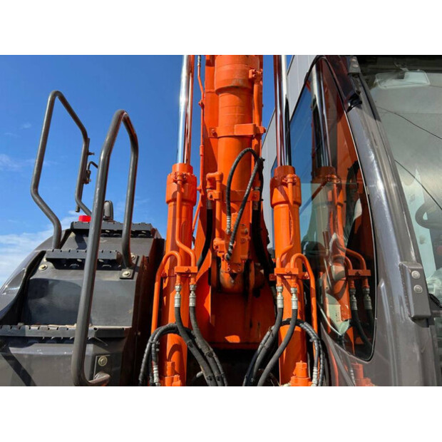 2015 Hitachi ZX140W-5B-47326370